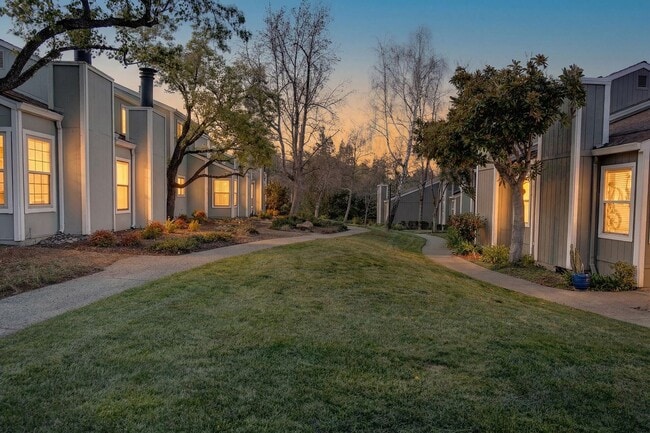 Photo - Newly Renovated 3/2.5 bath End-Unit Townhome with Vaulted Ceilings – Minutes to I-680 & Downtown!