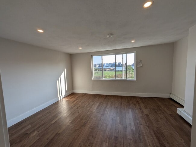 Photo - 91 Marginal St Unit 3