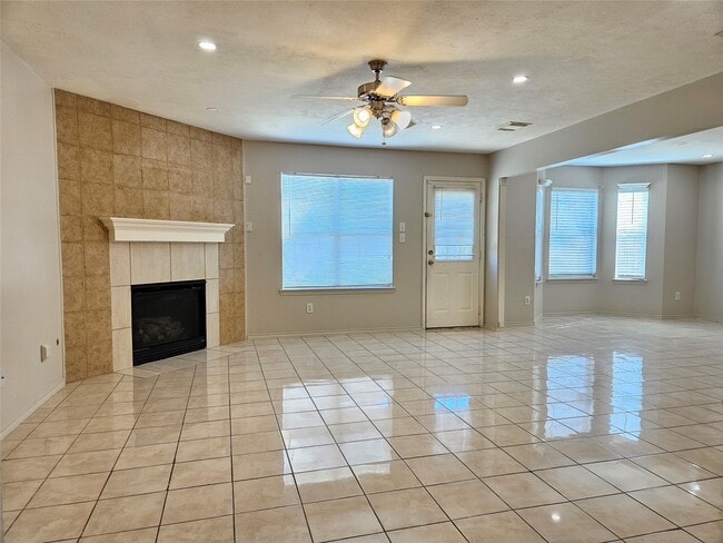 Photo - 9119 Regents Cove Ct