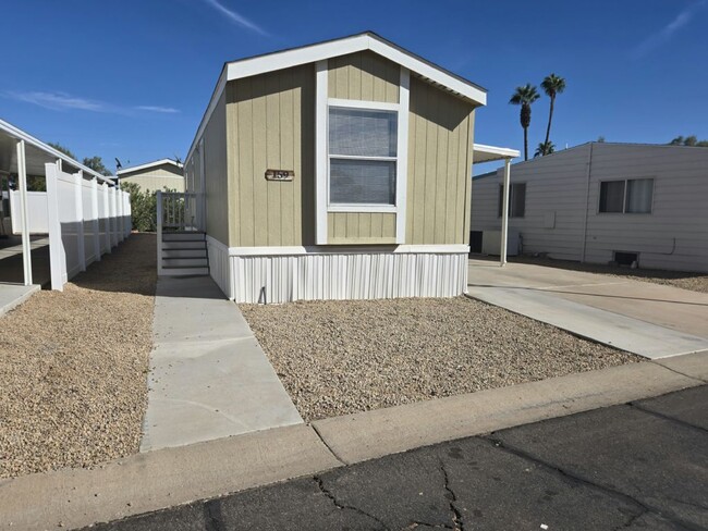 Building Photo - 10960 N 67th Ave Rental