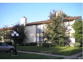 Building Photo - Centrum Rental