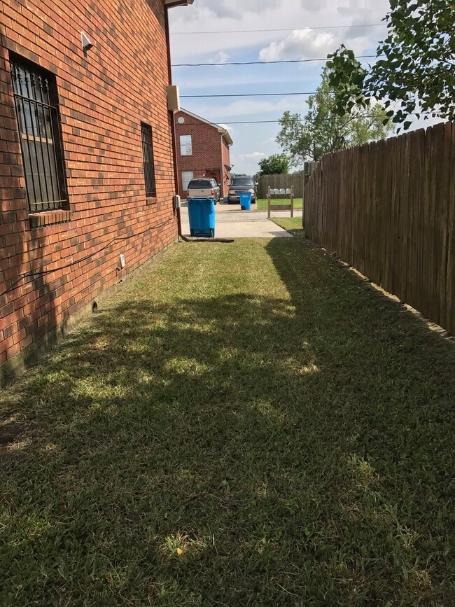 Photo - 2504 Meraux Lane Unit Apt A