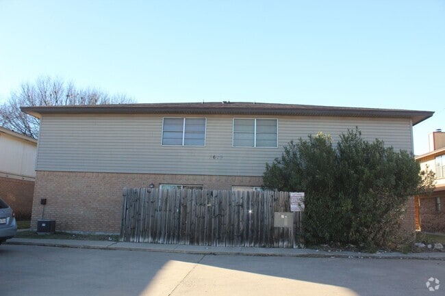 Building Photo - 3609 Hereford Ln Rental