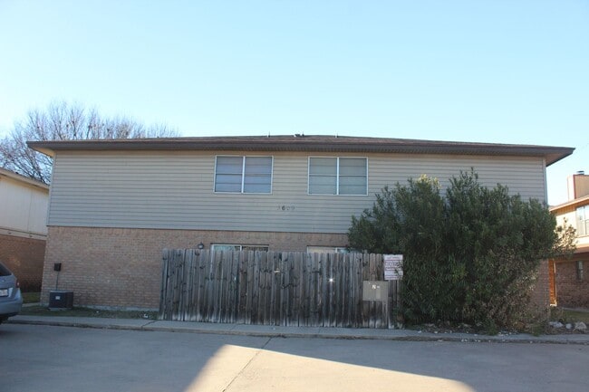 Building Photo - 3609 Hereford Ln Rental