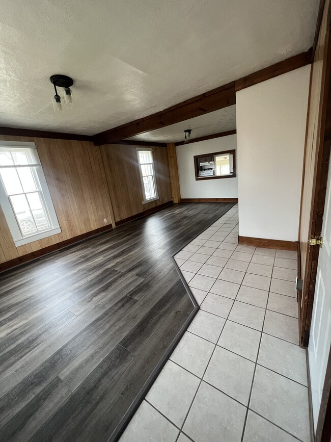 Photo - 401 S Bluff St Unit 401 S Bluff St  A