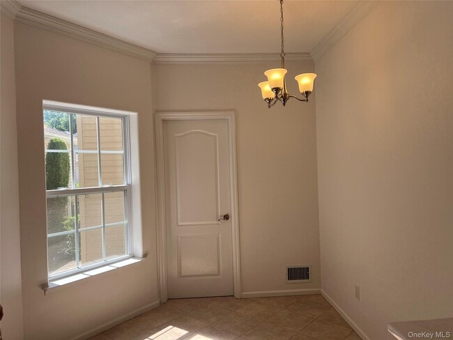 Photo - 85 Windwatch Dr