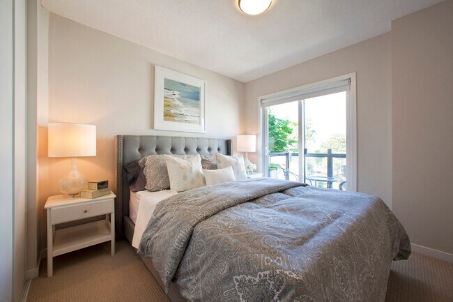 Photo - Towns on the Ravine