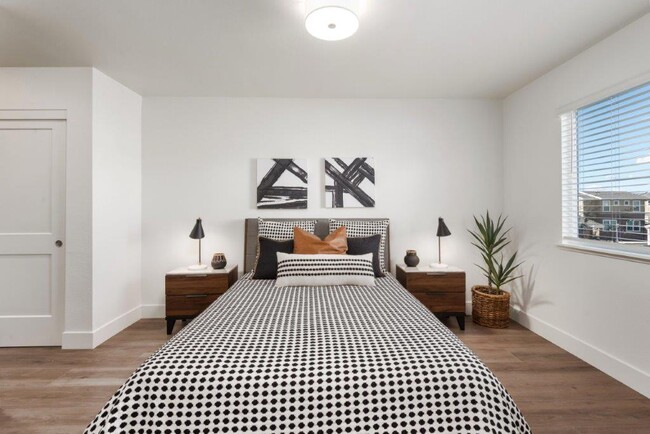 Photo - Colgan Creek Apartments