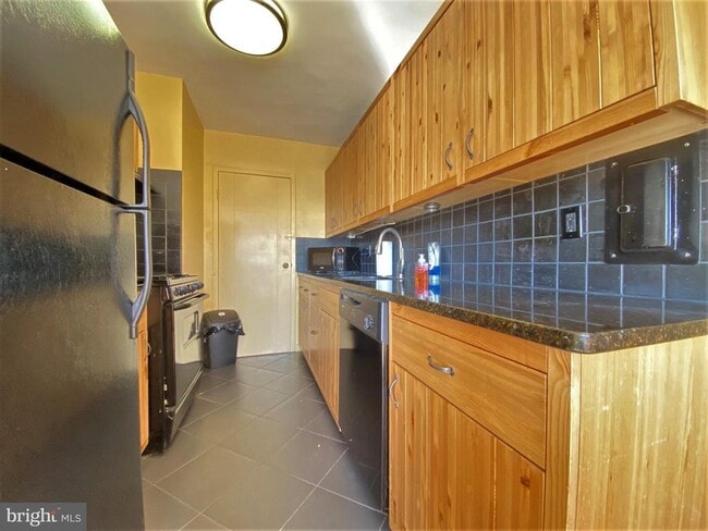 Photo - 922 24th St NW Unit 705