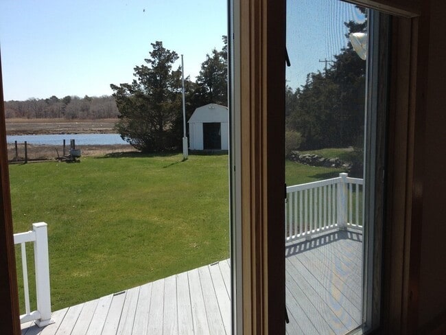 Photo - 79 Mattapoisett Neck Rd