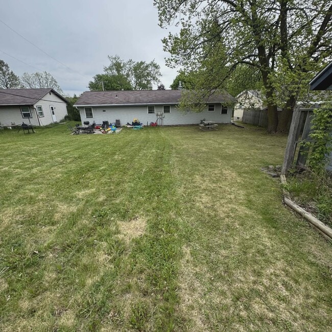 Photo - 1920 Woodlawn Ave