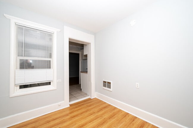 Photo - 3102 California St Unit #2