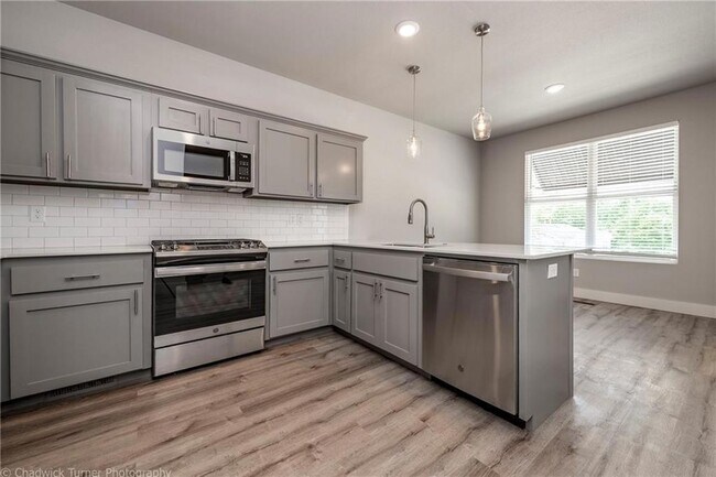 Photo - 1510 N Gregg Ave