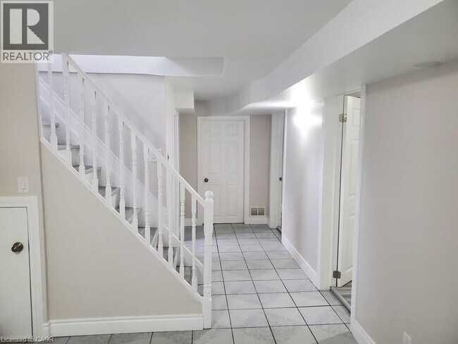 Photo - 27 McKay St Unit 6