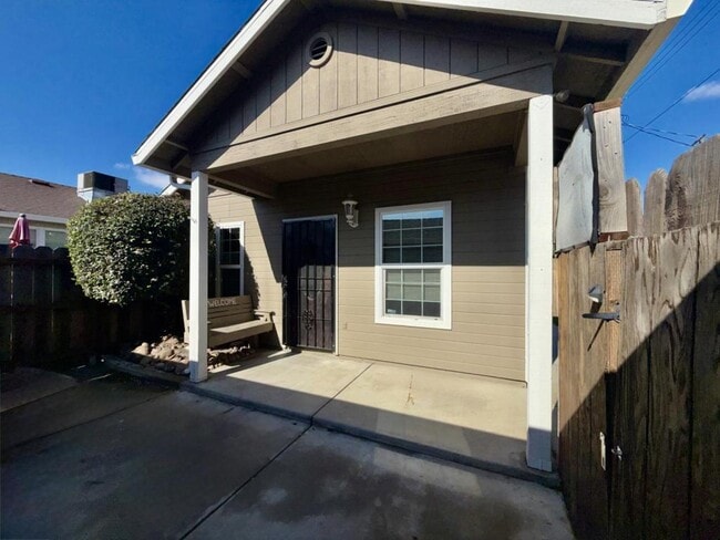 Building Photo - 61 Lambuth Ave