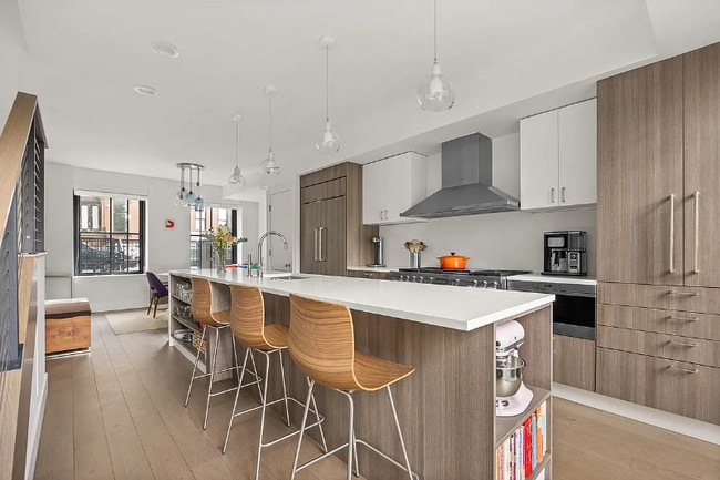 Photo - 71 Greene Ave