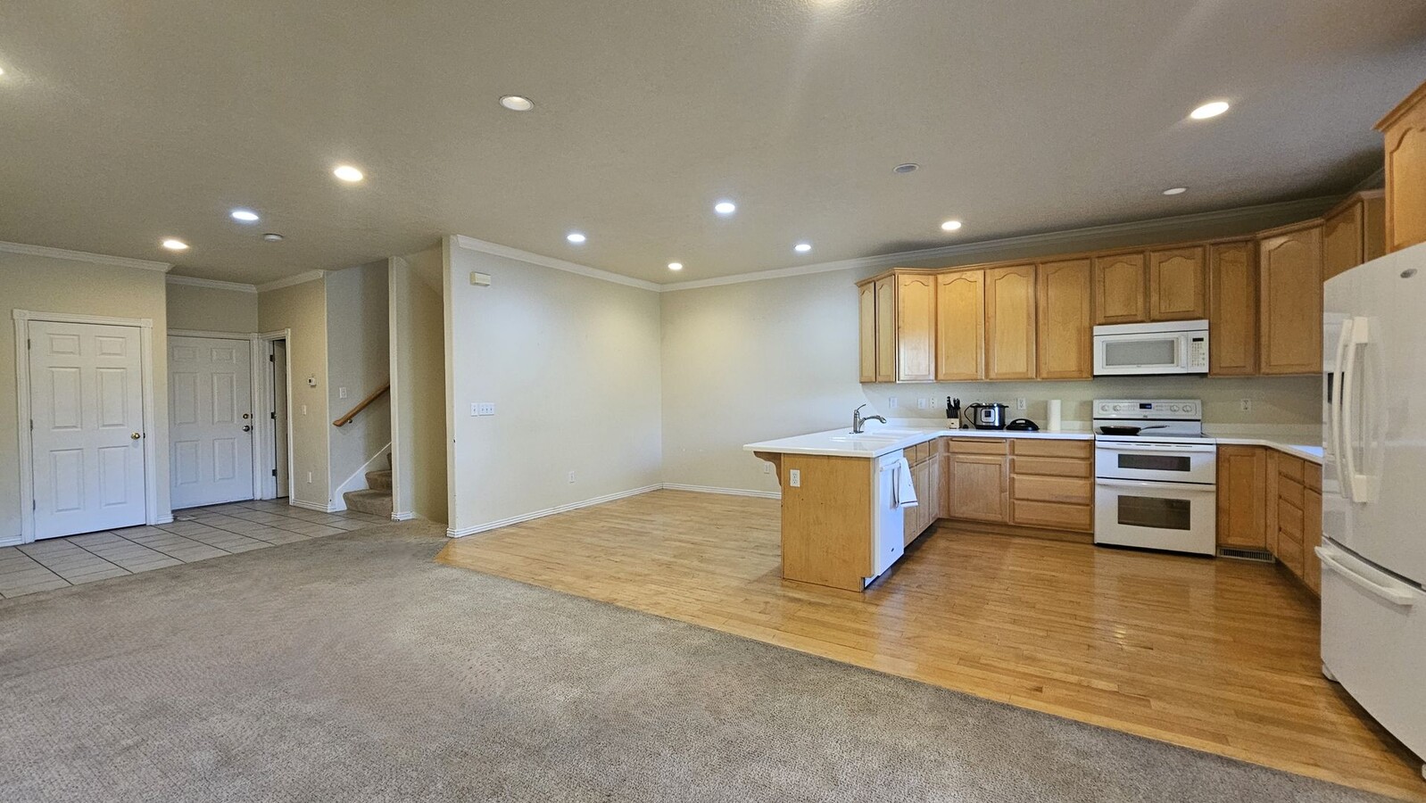 Townhome for Rent: 4-Bedroom, 3.5-Bath in ... - Townhome for Rent: 4-Bedroom, 3.5-Bath in ...