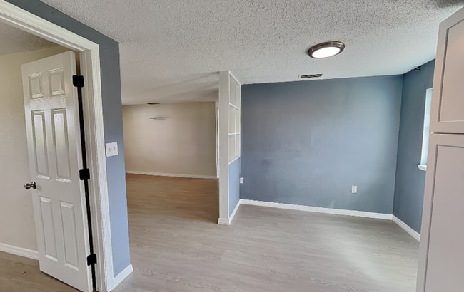 Photo - 502 Dunbar Ave