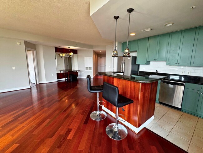 Photo - Luxury Fully Furnished 2BR/2BA Corner Cond... Unit 451
