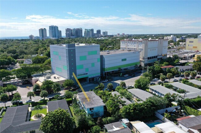 Photo - 2465 SW 27th St Unit 2