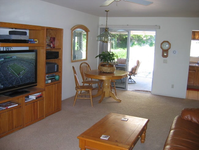 Photo - 4564 Beverly Glen Dr