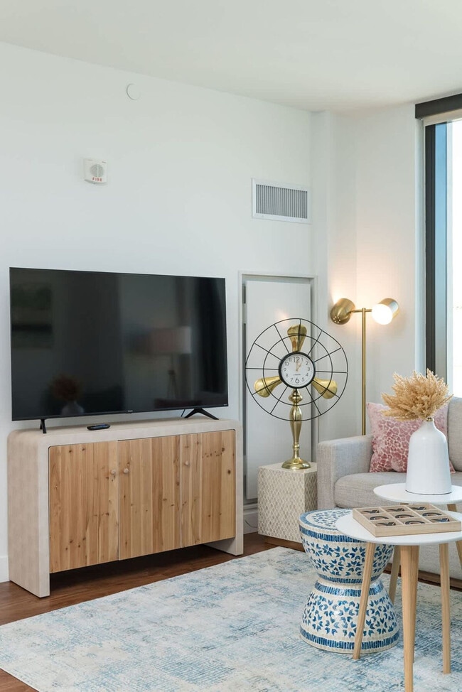 Photo - 101 Main St Unidad SI ID1252099P