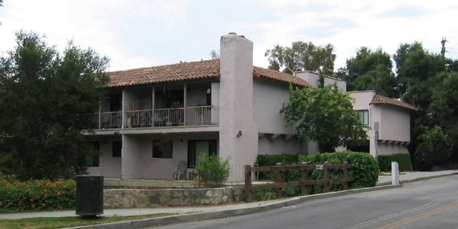 Building Photo - 551-555 W Pueblo St