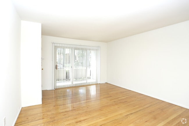 One Bedroom Living Rooom