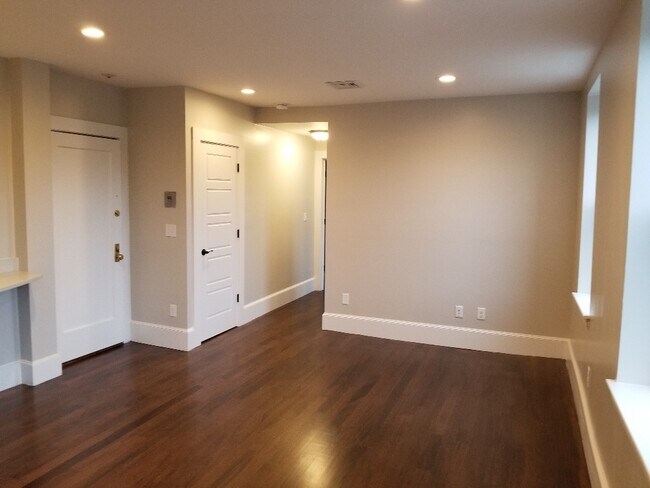 Photo - 1404 Commonwealth Ave