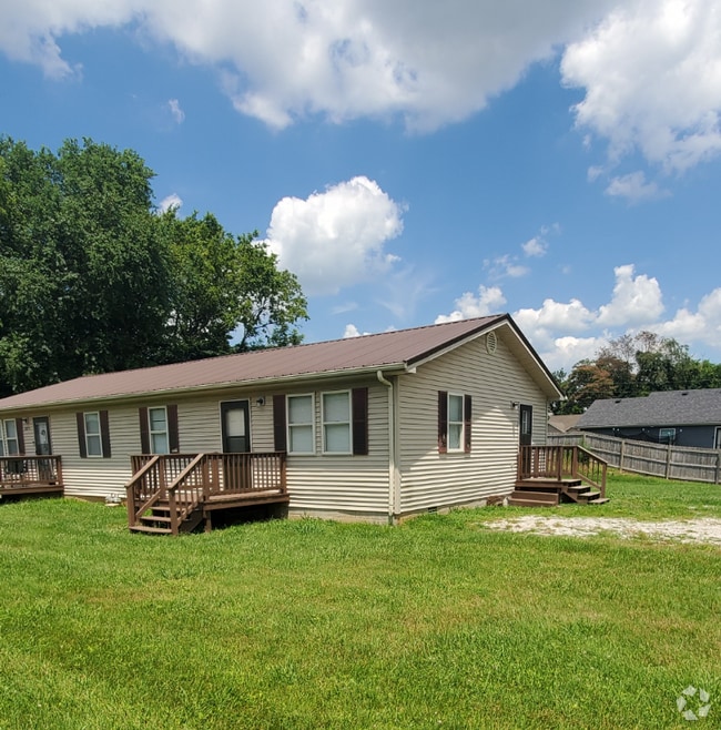 Building Photo - 105 Combs Blvd Rental