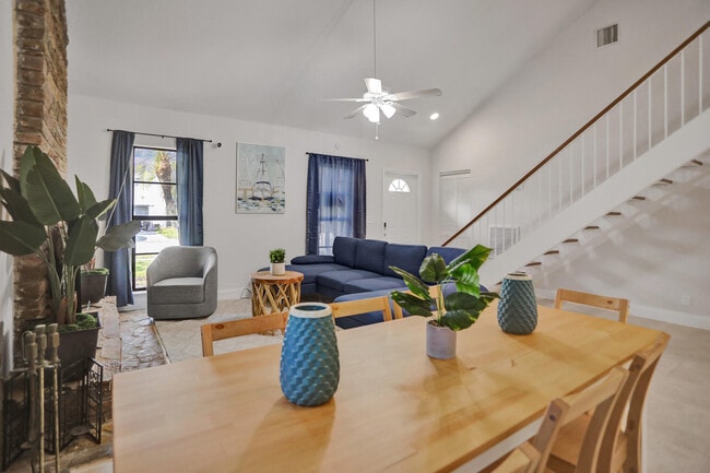 Photo - 3530 Chatelaine Blvd