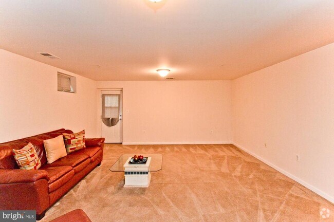 Building Photo - 7104 Britens Way Rental