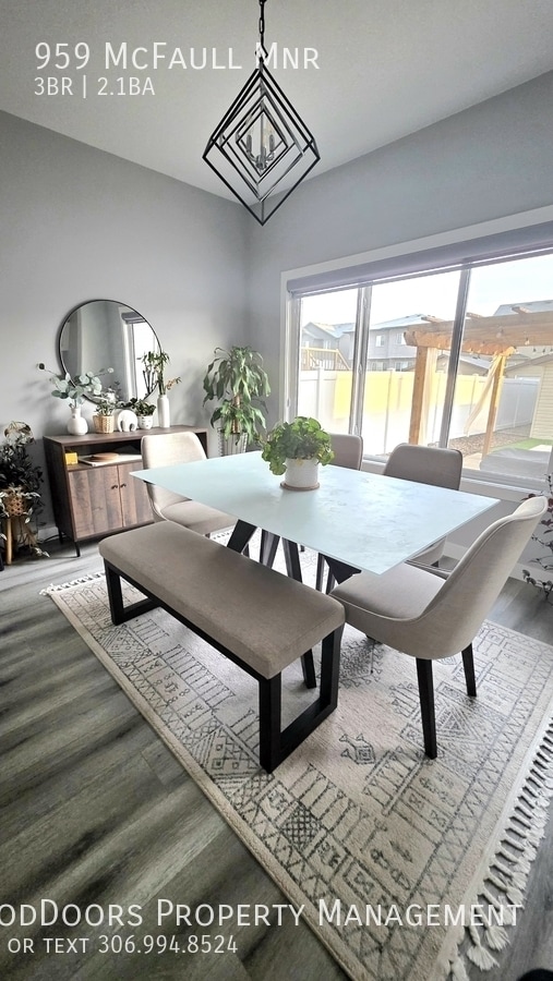 Photo - 959 McFaull Mnr