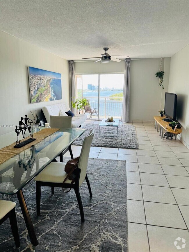Building Photo - 400 Kings Point Dr Unit 910 Rental