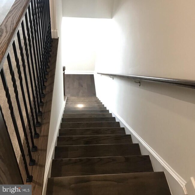 Photo - 4711 Crest View Dr