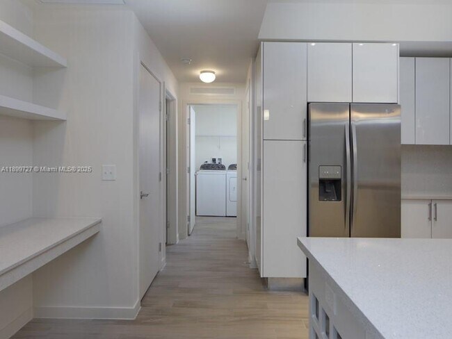 Photo - 999 SW 1st Ave Unidad 2016