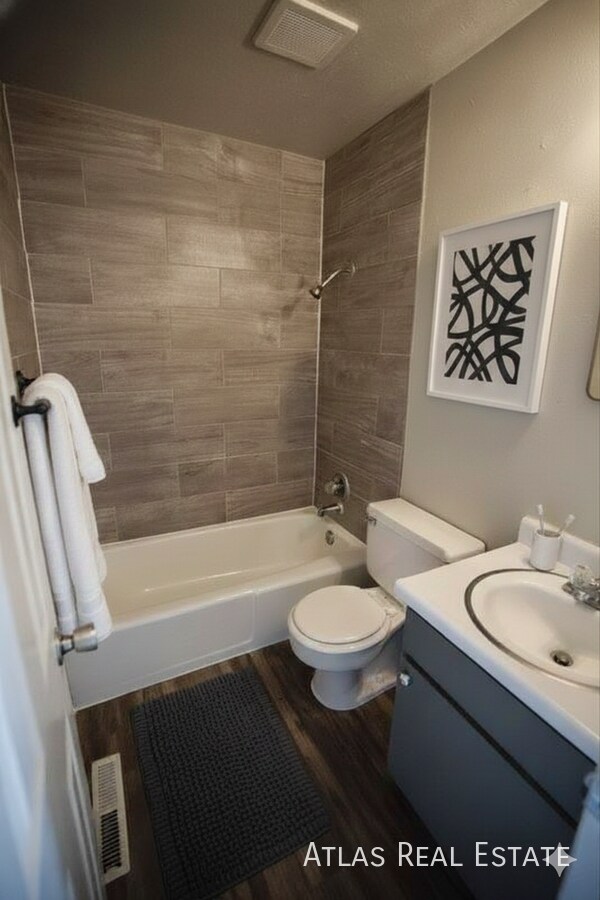 Photo - 4414 N Chestnut St Unit 2