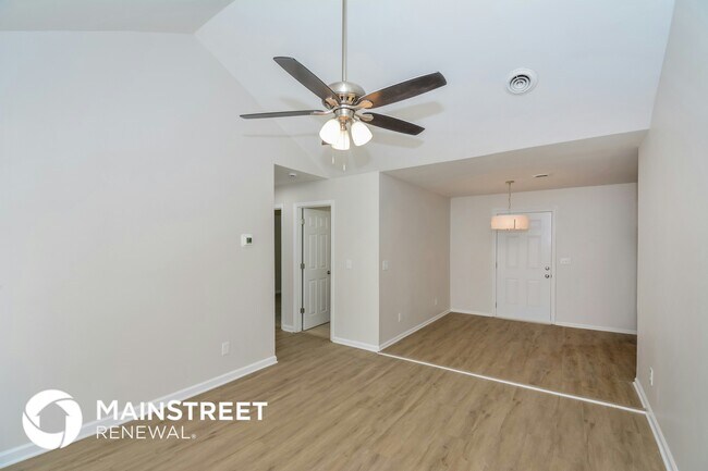 Photo - 102 Fairview Cir