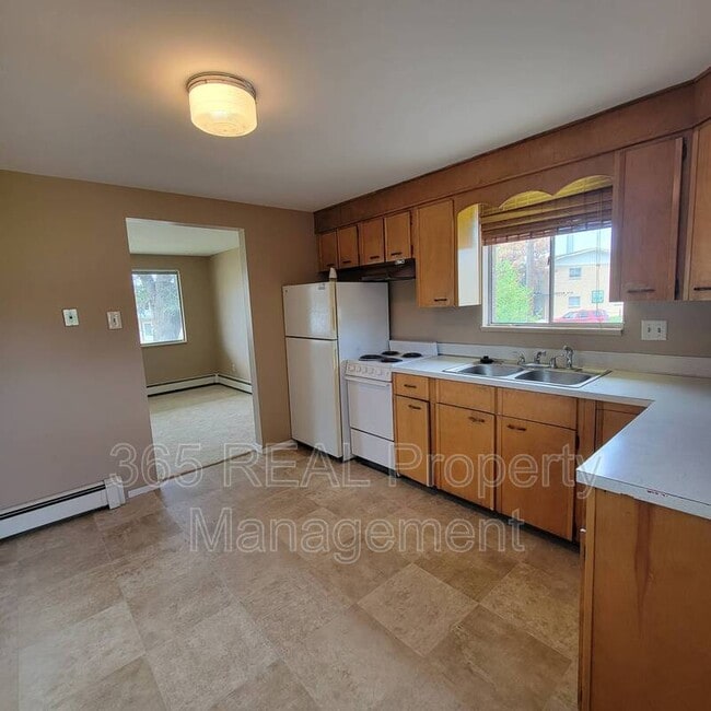 Photo - 2440 W 11th St