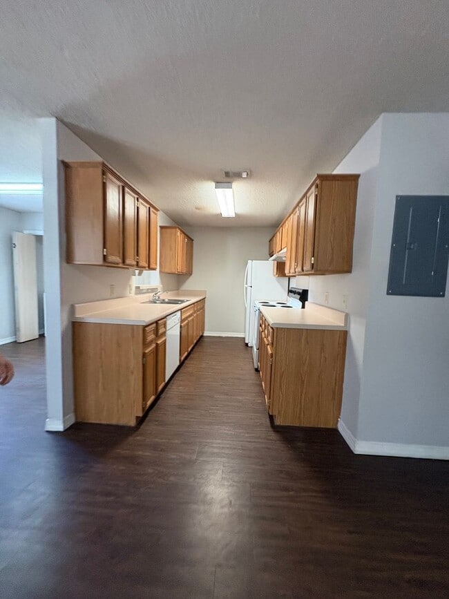 Addison Place Apartments