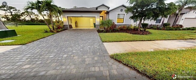 Photo - 15888 Honeysuckle St