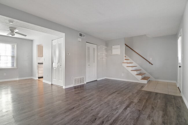 Photo - 402 W Hill St Unit 402