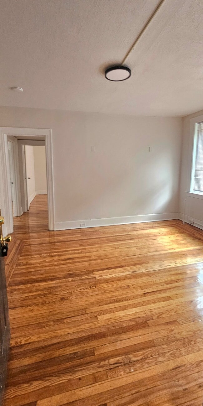 295 Norton St Unit B8