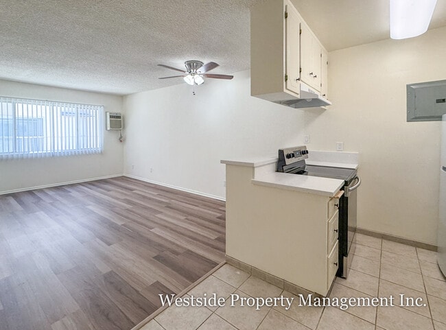 Photo - 11360 Iowa Ave