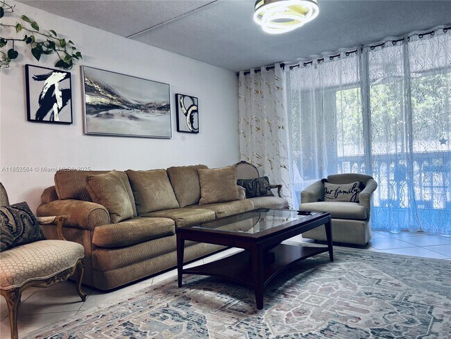 Photo - 320 NE 12th Ave Unit 304
