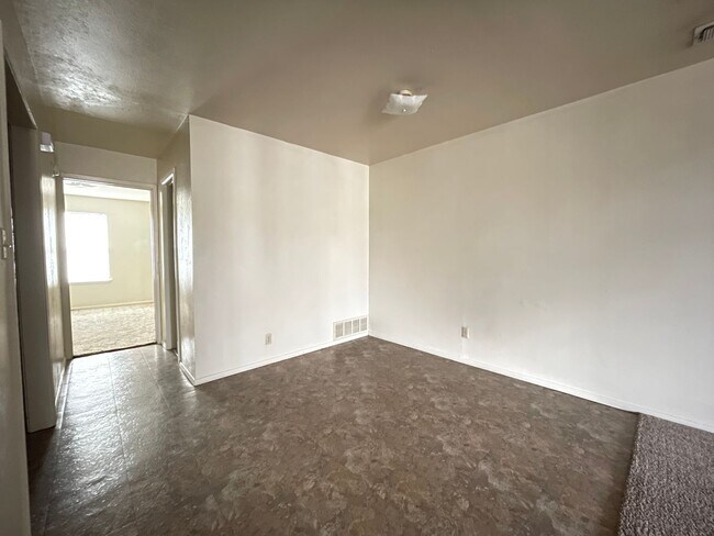 Photo - 201 W Lincoln Ave Unit 6