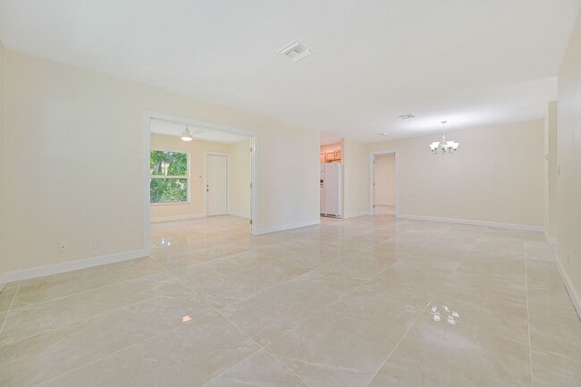 Photo - ** Completely Remodeled ~ 2/2 Single Family Home ~ 1 Car Garage ~ Downtown Naples **