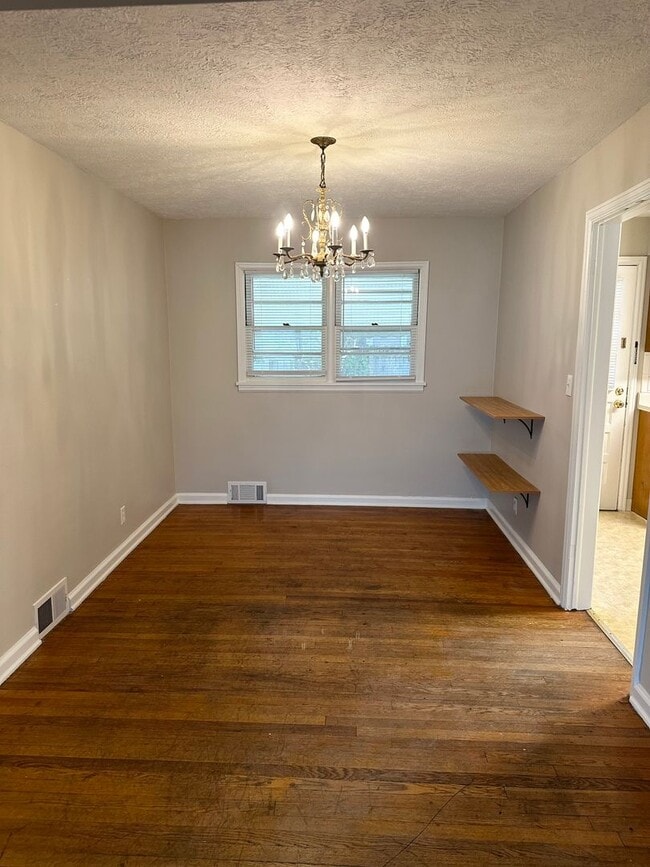 Photo - Perfect Home Near MSU and Mercy Hospital