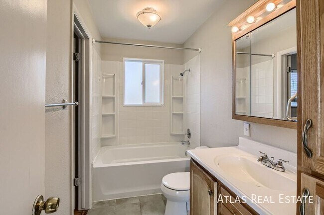 Photo - 110 S Tulane St