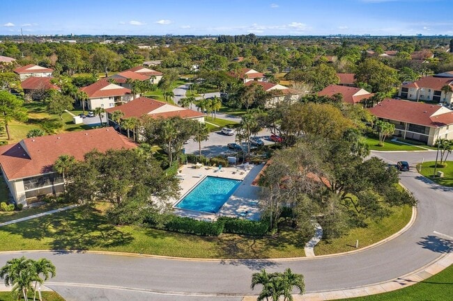 Photo - 6532 Chasewood Dr Unidad F Rental